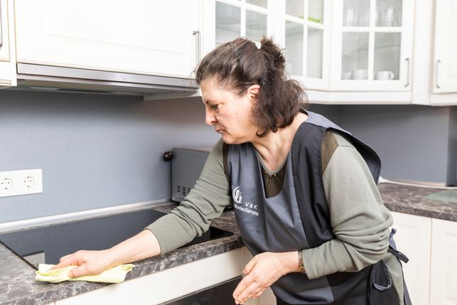 V & K Gebäudereinigung Hamburg Haushaltsreinigung und Wohnungsreinigung 08